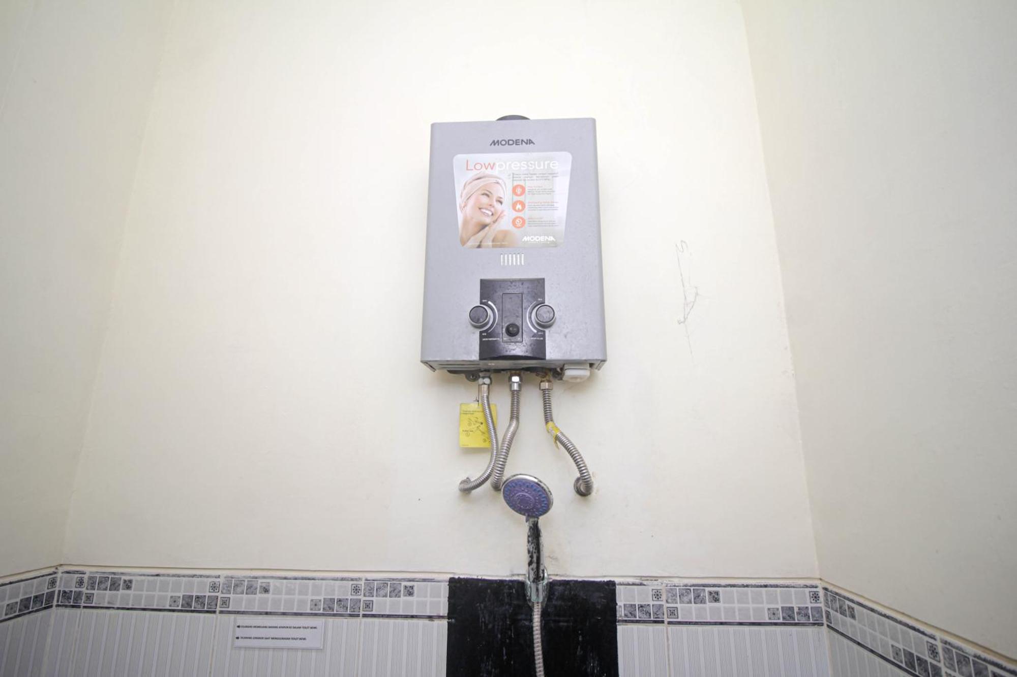 Super Oyo Capital O 2258 Santana Syariah Guest House Kartosuro Εξωτερικό φωτογραφία